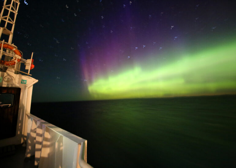 Nordlicht vom Schiff aus fotografiert