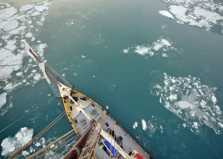 Erste Eisschollen kündigen den Winter an