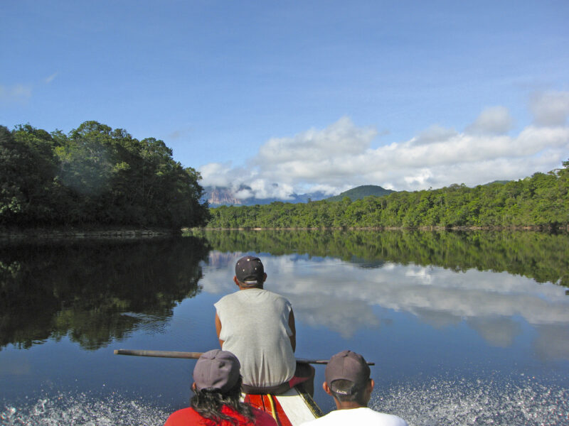 In den Kanälen des Orinocodelta